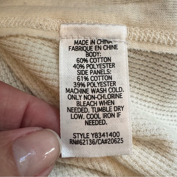 Guess Y2K Thermal Henley top - Picture 8 of 8